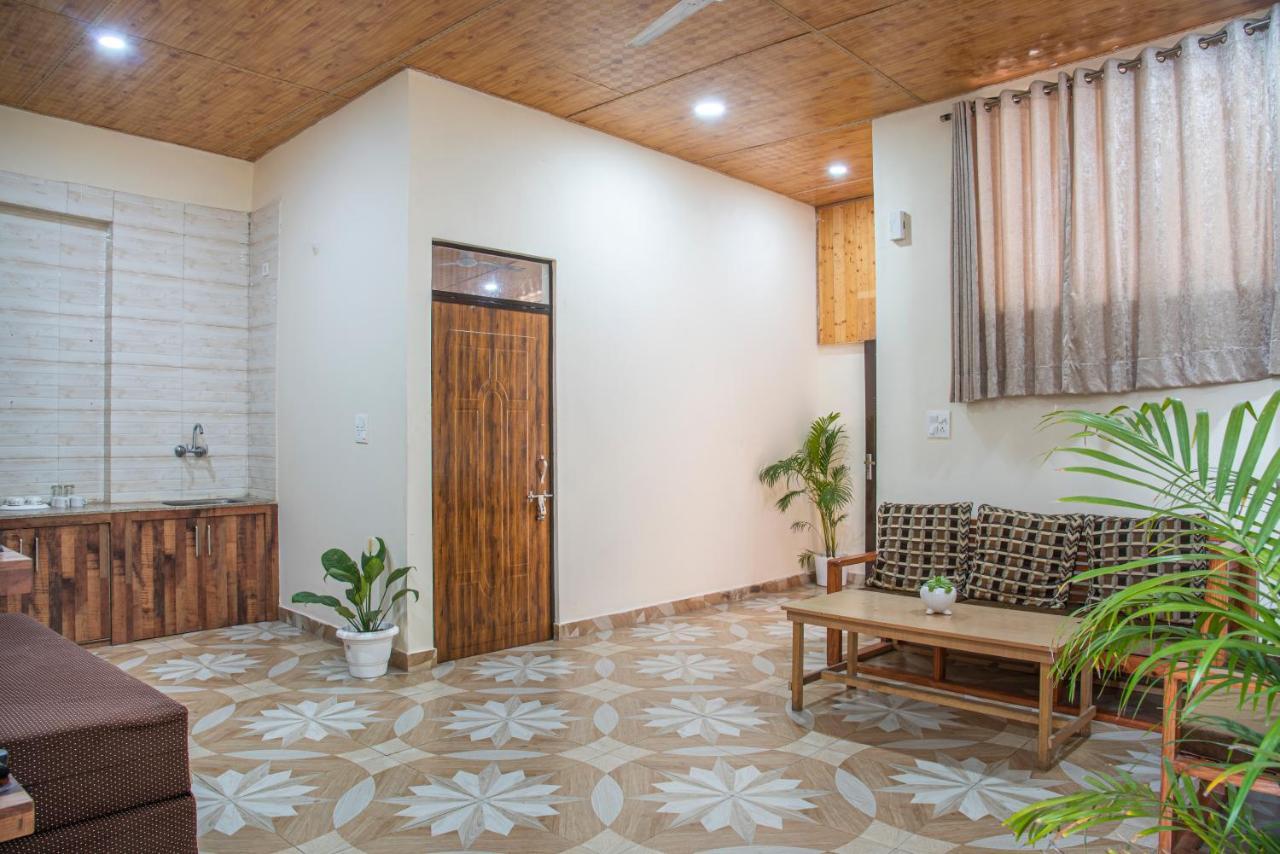 Valley View Apartments Kasauli Extérieur photo
